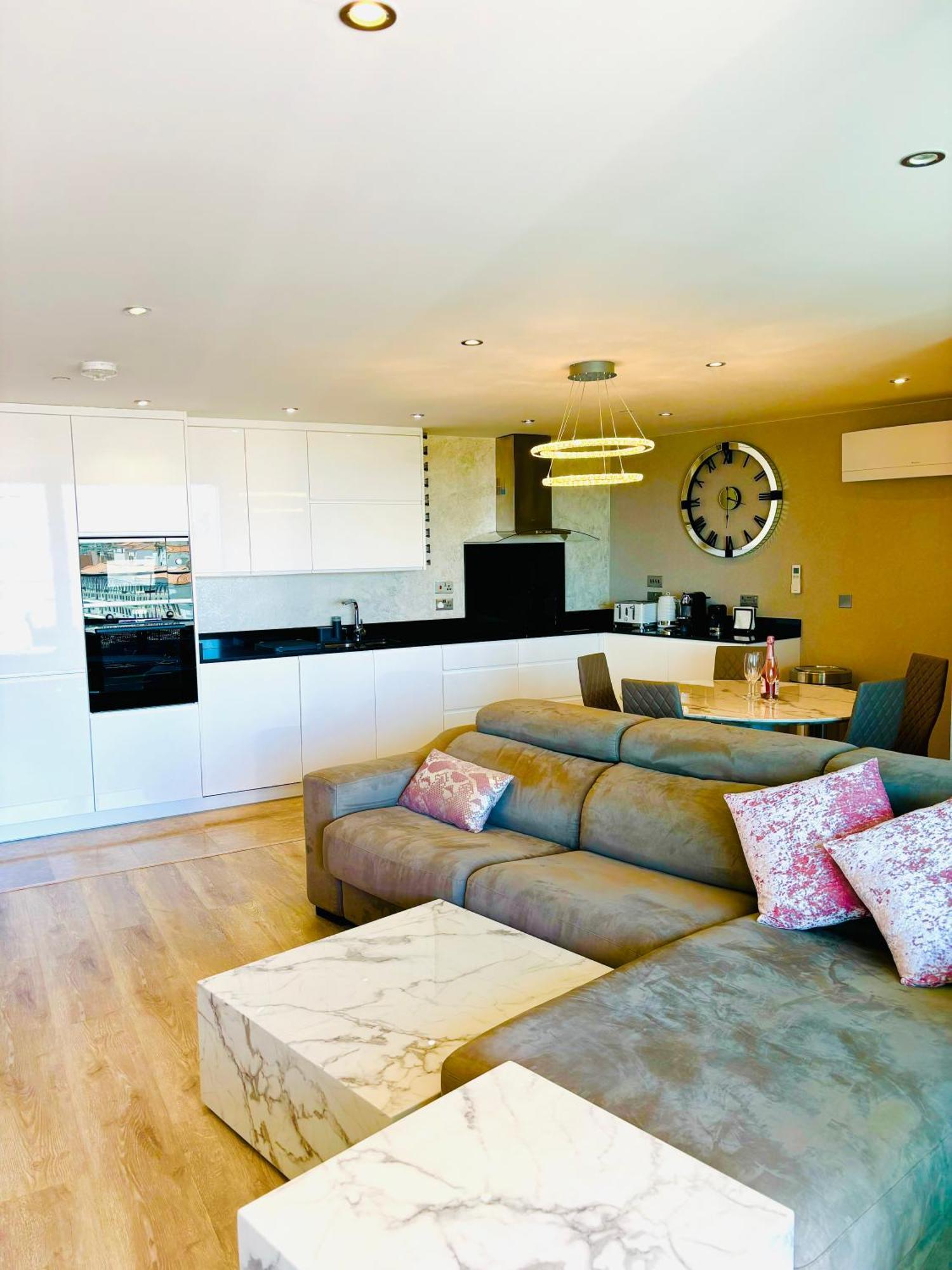 Ocean Village High Floor Luxury Modern Apartment Гибралтар Екстериор снимка