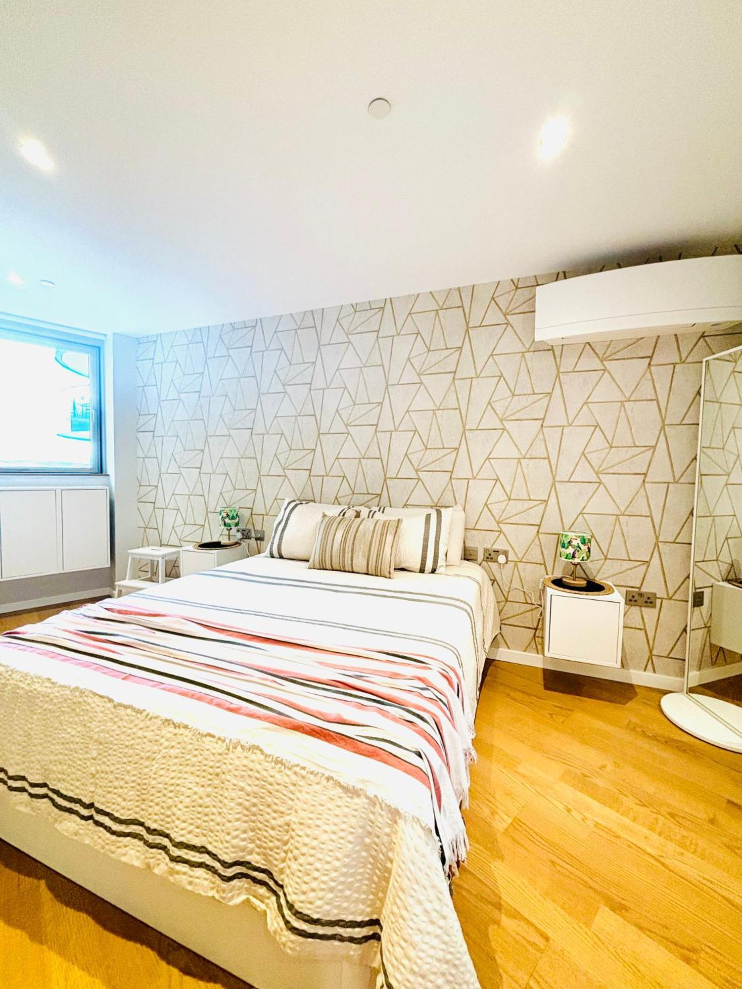 Ocean Village High Floor Luxury Modern Apartment Гибралтар Екстериор снимка