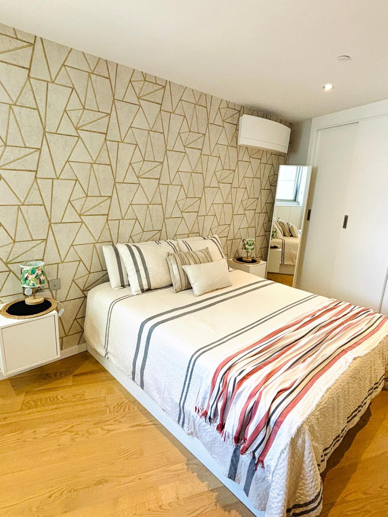 Ocean Village High Floor Luxury Modern Apartment Гибралтар Екстериор снимка